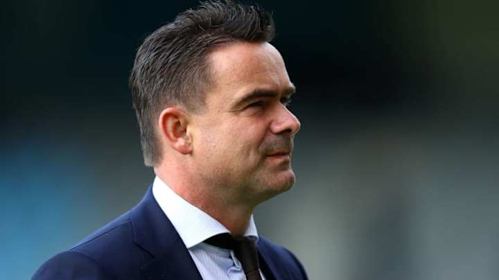 Overmars admite que la situación entre Florentino y Van der Sar se puso tensa en el Madrid - Ajax