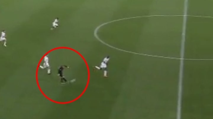 VÍDEO | El impresionante gol de Wayne Rooney desde atrás de mitad de cancha