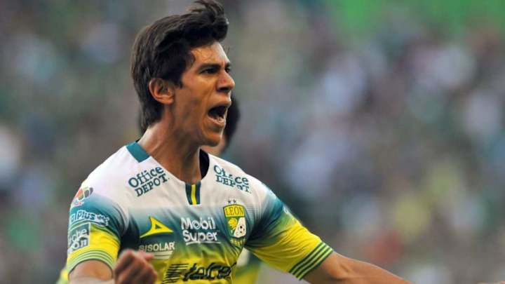 León afirma que comprará a José Juan Macías