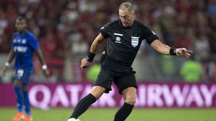 El blooper del árbitro Nestor Pitana en la Copa Libertadores que se hizo viral