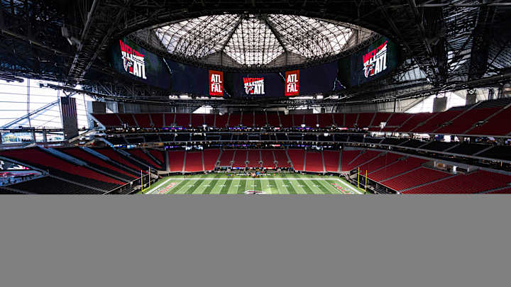 Politicians Concerned About Government Shutdown's Impact on Super Bowl LIII