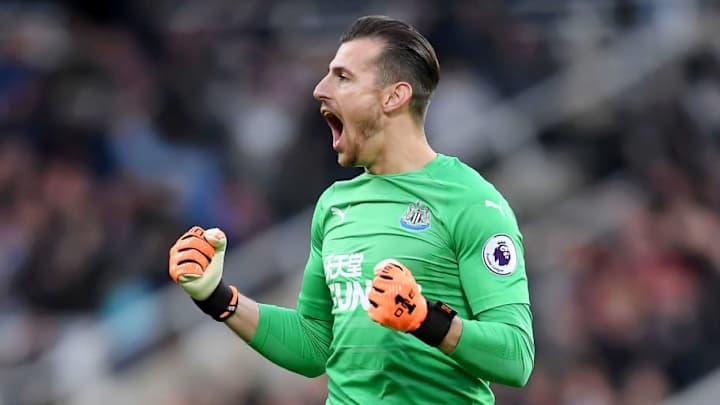 Aston Villa Favourites to Sign Newcastle Goalkeeper Martin Dubravka Amid Strong Interest