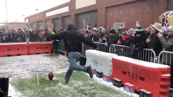 Watch: Bears Fans Follow Cody Parkey, Miss 43-Yard Field Goals in Brewery Challenge