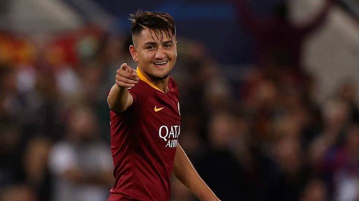 AS Roma Fan Hilariously Slips After Telling Club He Can Finish Like Cengiz Ünder on Social Media
