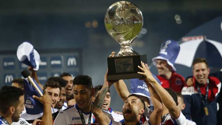 “Tomá, bostero p...”: el exabrupto de un jugador de Tigre en pleno festejo por el título “Tomá, bostero p...”: el exabrupto de un jugador de Tigre en pleno festejo por el título