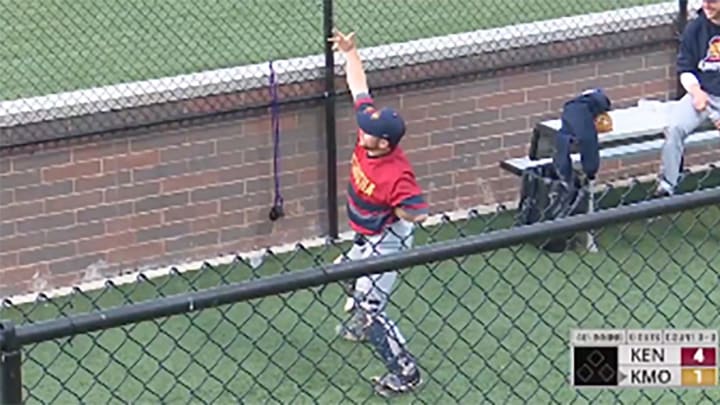 Minor League Baseball Catcher Busts Out Ridiculous Bullpen Dance Moves Minor League Baseball Catcher Busts Out Ridiculous Bullpen Dance Moves