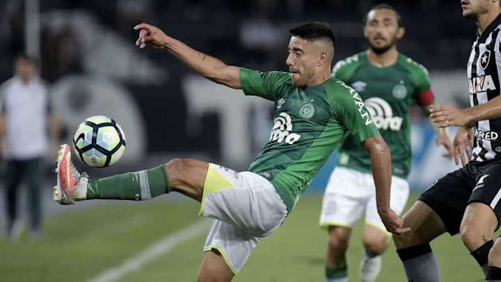 De superviviente del Chapecoense a olvidado por el club