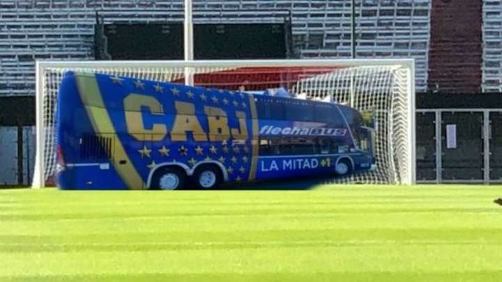 El planteo defensivo de Boca fue el protagonista de los memes del superclásico argentino