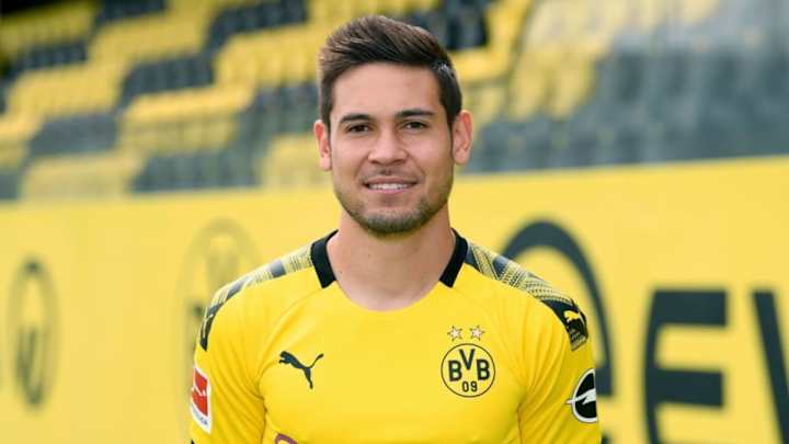 Borussia Dortmund Offer Raphael Guerreiro Yet Another Contract Extension Amid PSG Interest
