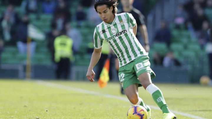 Todos los detalles del debut de Diego Lainez ¡La afición lo ama!