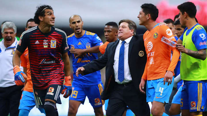 Miguel Herrera se pronuncia acerca de lo sucedido entre Edson Álvarez y Carlos Salcedo