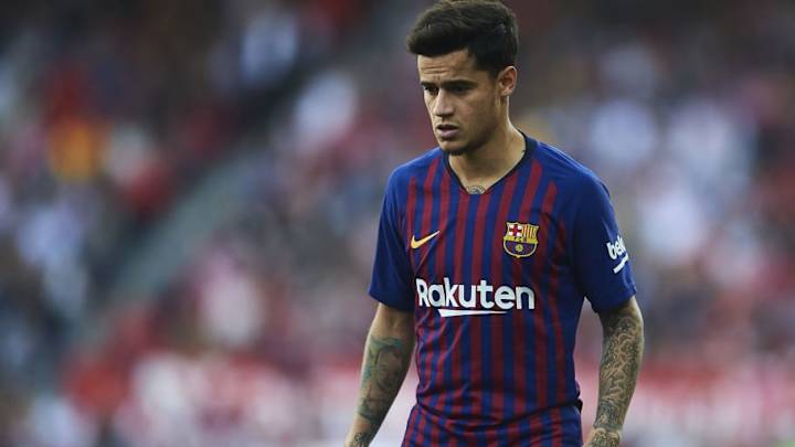 Los futbolistas del FC Barcelona apoyan a Coutinho tras ser pitado en el Camp Nou