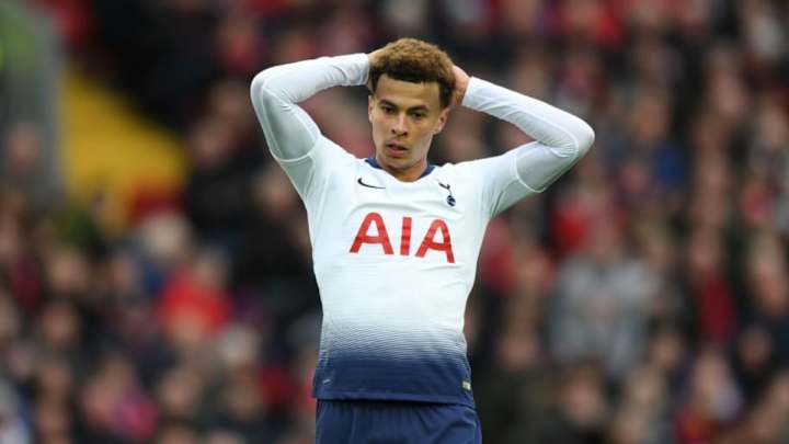 Dele Alli Undergoes Scan on Suspected Broken Hand as Tottenham Try to Keep Midfielder Available