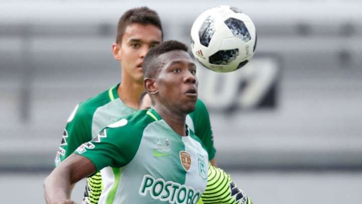 Carlos Cuesta sería nuevo jugador del Ajax