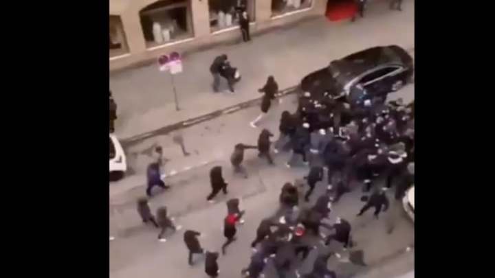 VÍDEO | Pelea entre ultras del Bayern de Múnich y del Wolfsburgo VÍDEO | Pelea entre ultras del Bayern de Múnich y del Wolfsburgo