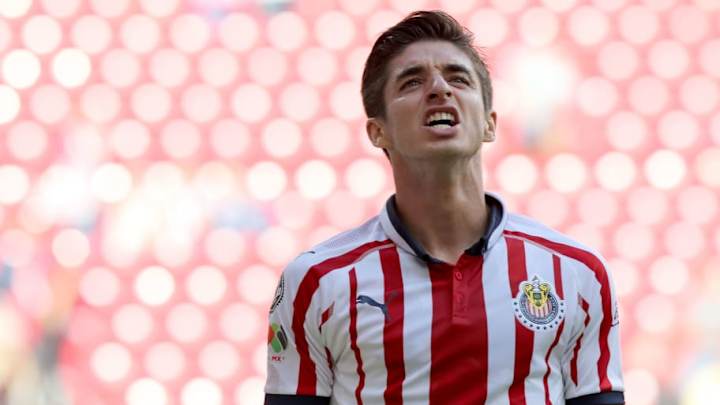 Isaac Brizuela confiesa que desea retirarse en Chivas