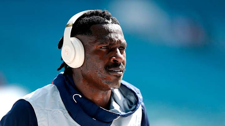 Report: Antonio Brown's Agent Talking to NFL Teams Interested in Free-Agent WR