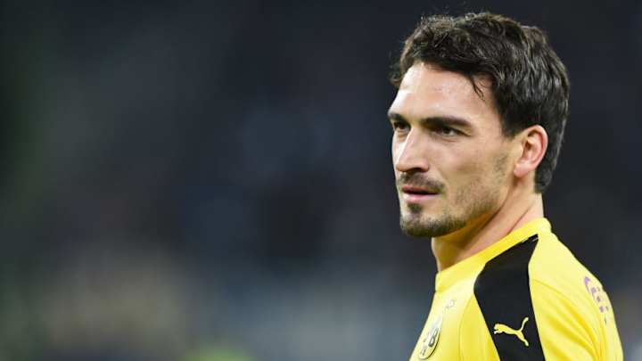 Borussia Dortmund to Use Mats Hummels as Make-Shift Forward if World Cup Winner Re-Joins Club
