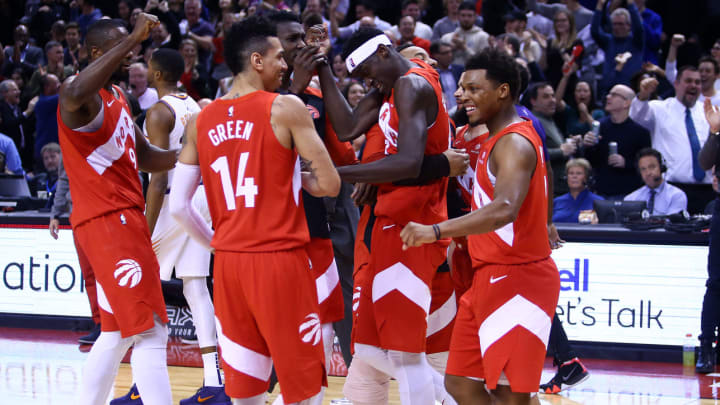 Watch: Raptors' Pascal Siakam Sinks Effortless Buzzer Beater to Defeat Suns Watch: Raptors' Pascal Siakam Sinks Effortless Buzzer Beater to Defeat Suns