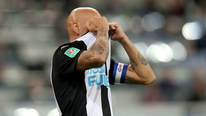 Steve Bruce and Jonjo Shelvey in Heated Argument Following Substitution in Drab Draw With Brighton