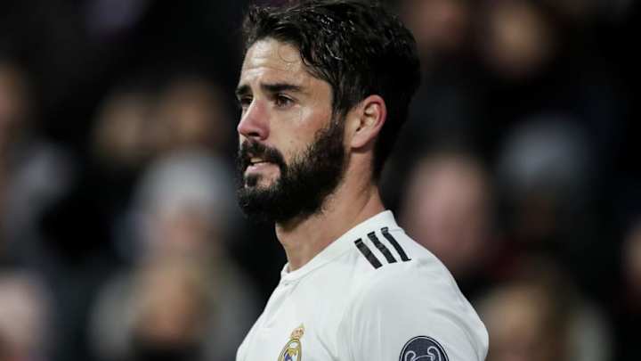 PARTE MÉDICO | Isco Alarcón sufre una dorsalgia-cervicalgia aguda que lo deja fuera de las canchas