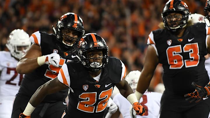 College Football Win Totals: Best Bets in the Pac-12