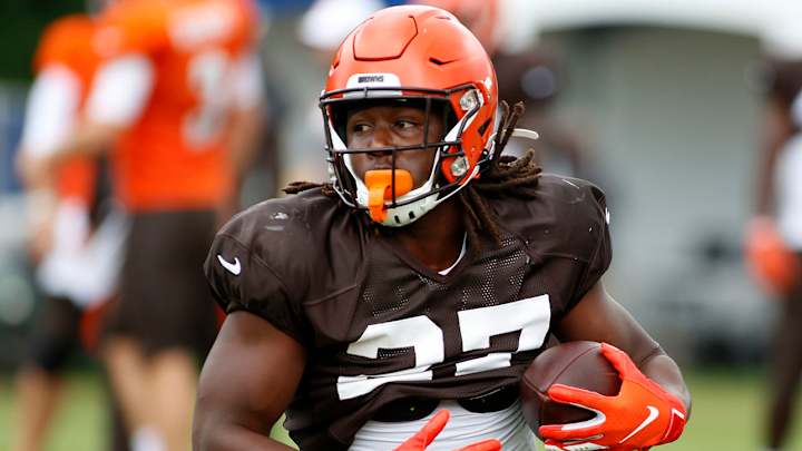 Kareem Hunt Barred by NFL From Browns Facility During Suspension Kareem Hunt Barred by NFL From Browns Facility During Suspension