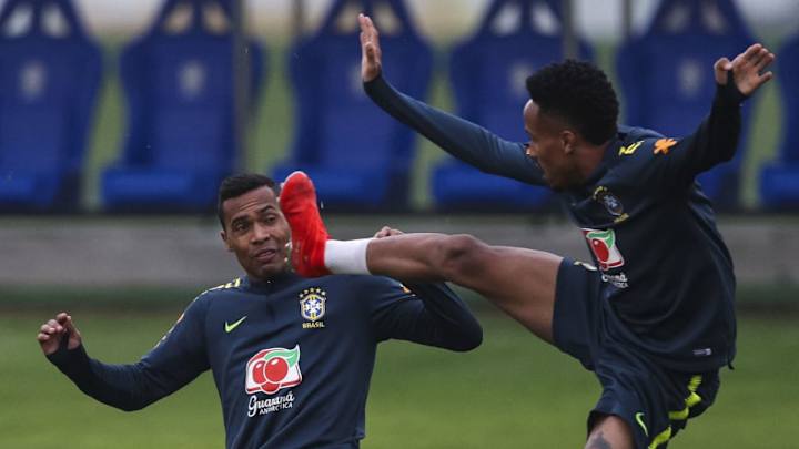Militao se retira del entrenamiento de Brasil por un golpe en la cadera Militao se retira del entrenamiento de Brasil por un golpe en la cadera