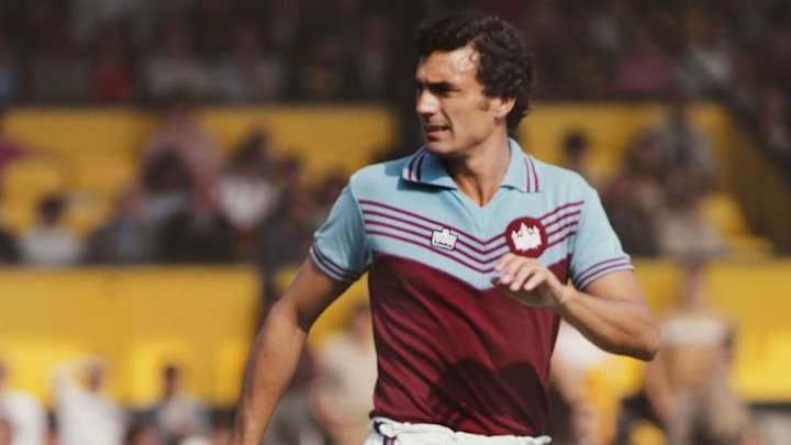 West Ham Home & Away Kits 2019/20: Leaked Images Feature Iconic 1970s Retro Look for Hammers