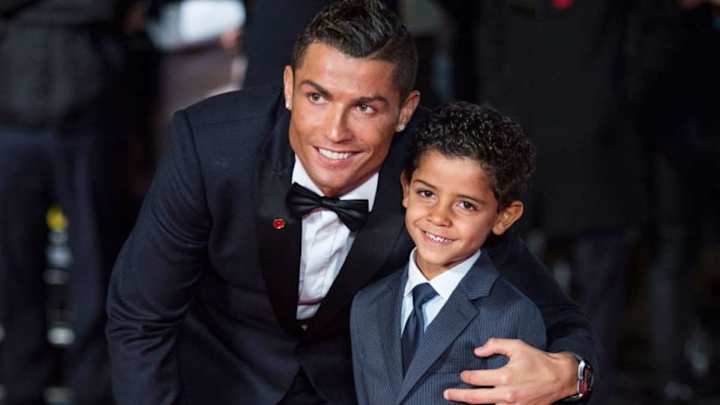 La reacción de Cristiano Jr al ver el cuarto donde su padre vivía cuando debutó en el Sporting