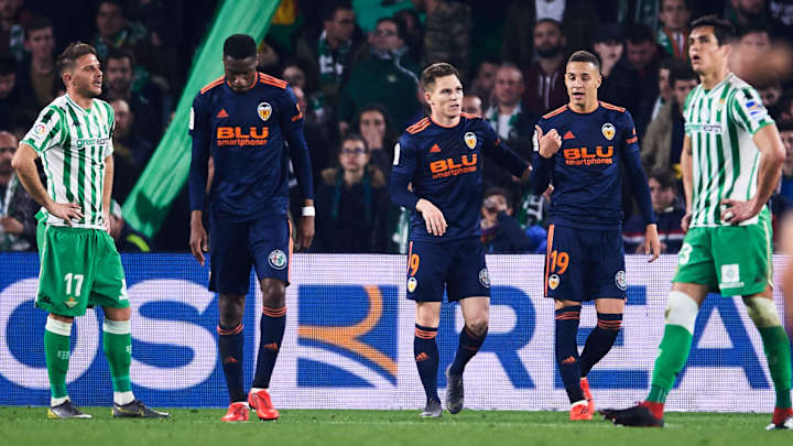 Valencia's Stoppage-Time Strike Forces Draw vs. Real Betis in Copa Semifinal 1st Leg
