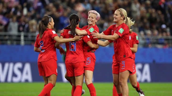 Everyone Was a Soccer Fan During USWNT's Record-Breaking Beatdown Everyone Was a Soccer Fan During USWNT's Record-Breaking Beatdown