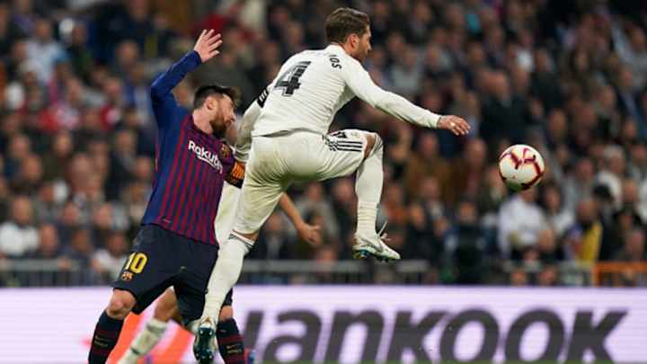 La reacción del árbitro tras el codazo de Sergio Ramos a Messi: "¡Se ha tirado!"