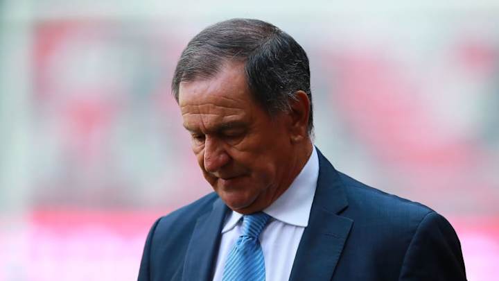 Enrique Meza renuncia a la dirección técnica de los Tiburones Rojos de Veracruz