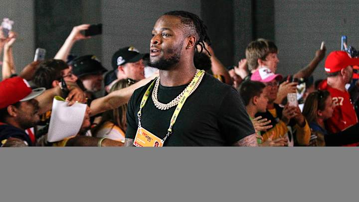 Jets Head Coach Adam Gase Calls Le'Veon Bell Trade Rumors 'Ridiculous