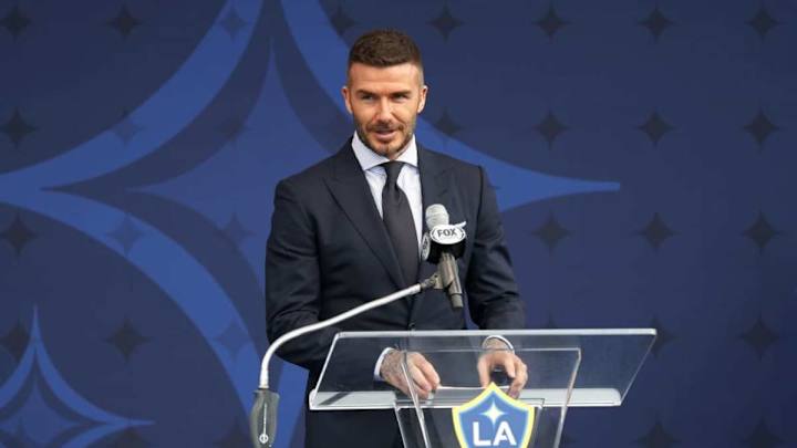 La espectacular estatua de Beckham a tamaño real que le han hecho en Los Ángeles