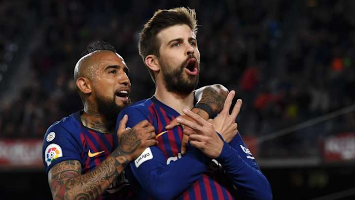 Piqué y Arturo Vidal ganaron casi medio millón de euros en una partida de póker