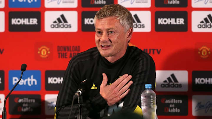 Ole Gunnar Solskjaer Admits He Wants Midfield Leader Like Man Utd Legend Bryan Robson