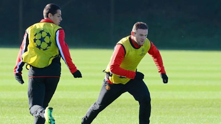 Wayne Rooney confiesa que le gustaría volver a tener a "Chicharito" como compañero de equipo Wayne Rooney confiesa que le gustaría volver a tener a "Chicharito" como compañero de equipo