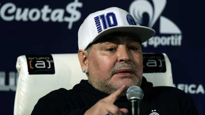 Argentine Fans Lap Up Diego Maradona's 'Englishman' Jibe as GOAT Returns to Management