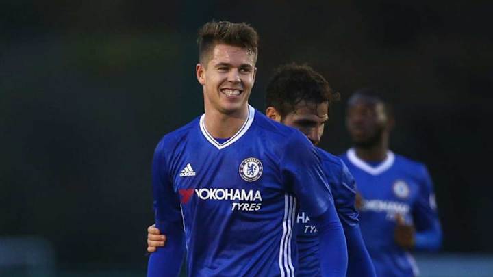 Chelsea Add Outcast Midfielder Marco van Ginkel to Revised Premier League Squad