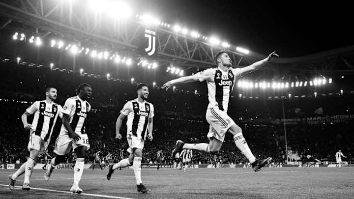 La ovación de que recibió CR7 en el vestuario, luego de su 'Hat-Trick' frente al Atlético de Madrid