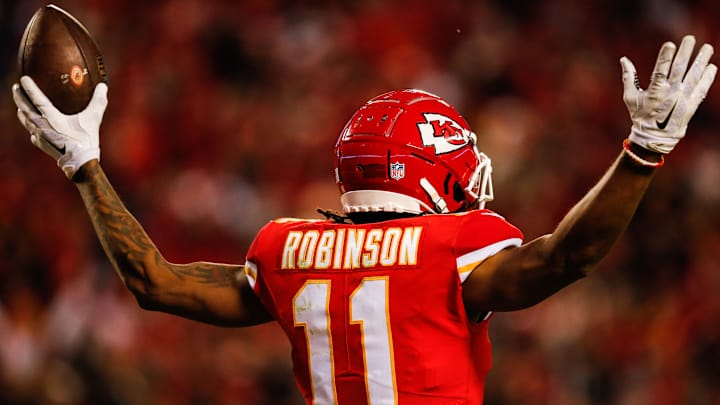 Patrick Mahomes, Demarcus Robinson Connect on Highlight Reel Touchdown Patrick Mahomes, Demarcus Robinson Connect on Highlight Reel Touchdown
