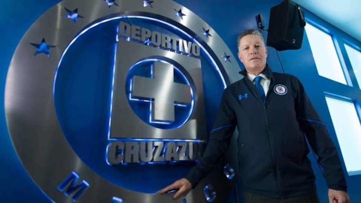 Billy Álvarez aún no se cierra a que regrese Peláez a Cruz Azul
