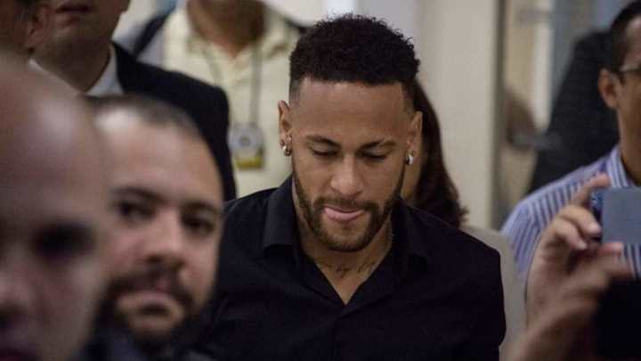 La policía denuncia por difamción a Najila, la modelo que acusó a Neymar de violación