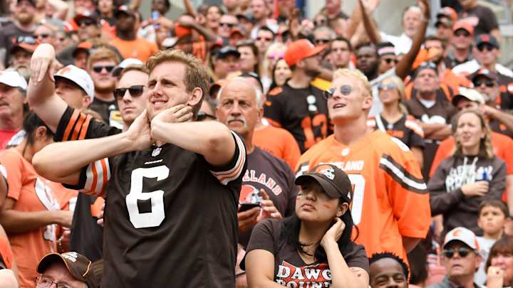 Browns Appear to Ban Wrong Person for Throwing Beer at Titans