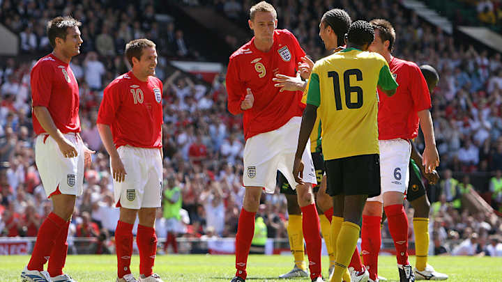 Peter Crouch Announces His Retirement Peter Crouch Announces His Retirement