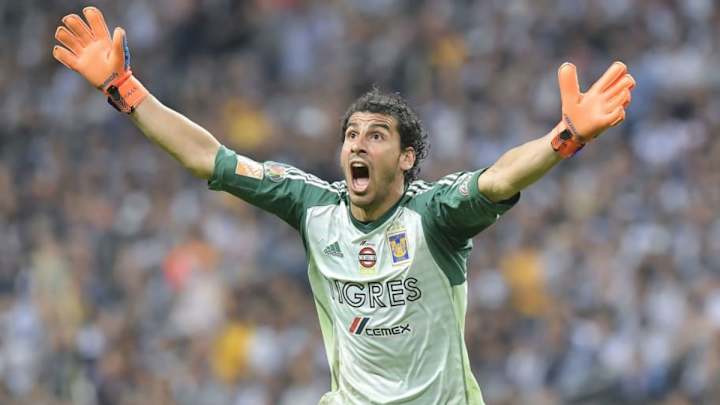 Nahuel Guzmán se niega a tomarse una foto con niño aficionado de Rayados Nahuel Guzmán se niega a tomarse una foto con niño aficionado de Rayados