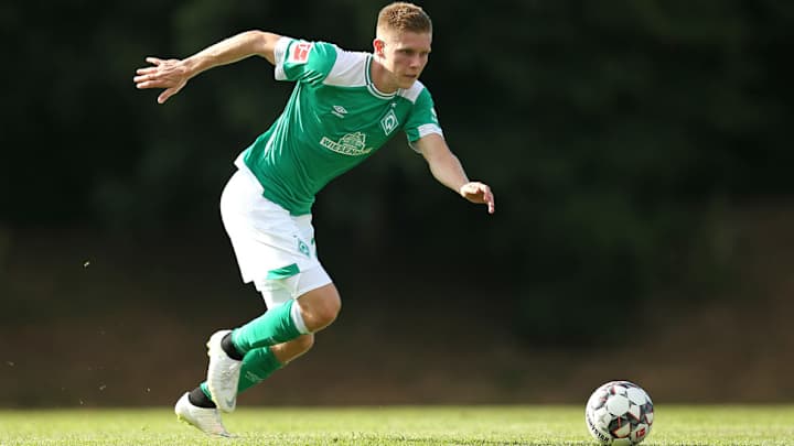 American Aron Johannsson Leaves Werder Bremen for Hammarby American Aron Johannsson Leaves Werder Bremen for Hammarby