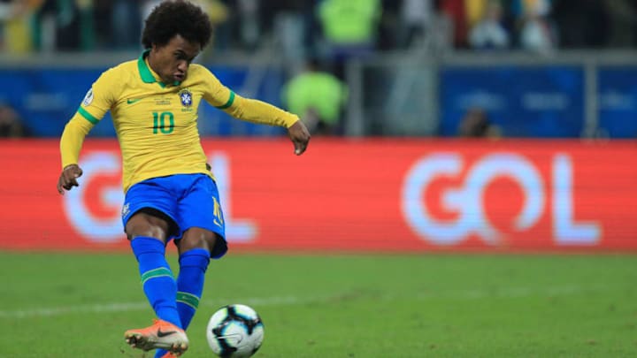 Willian salió al cruce de Messi y dijo que Zambrano dirigió de forma correcta en el Brasil-Argentina